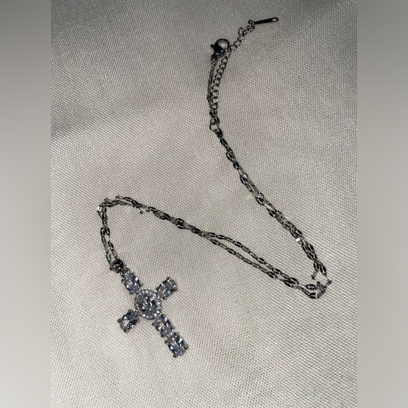 B. Collective Silver & Stone Cross Pendant Necklace (Boutique) | SAMPLE SALE - Picture 3 of 6
